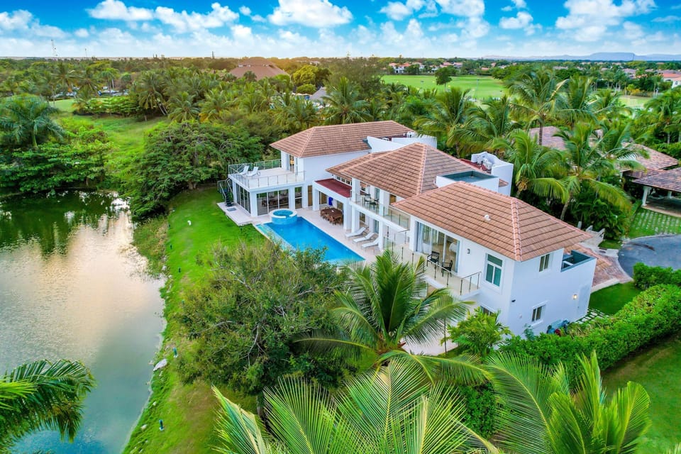 House | 8 bedrooms