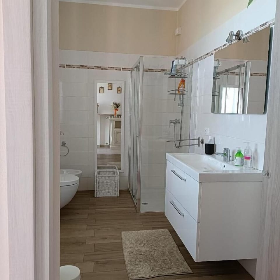 Apartment, Patio, Courtyard View | Bathroom