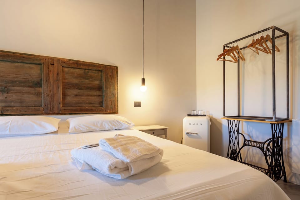 Double Room, Pool View | Premium bedding, desk, soundproofing, WiFi (free)