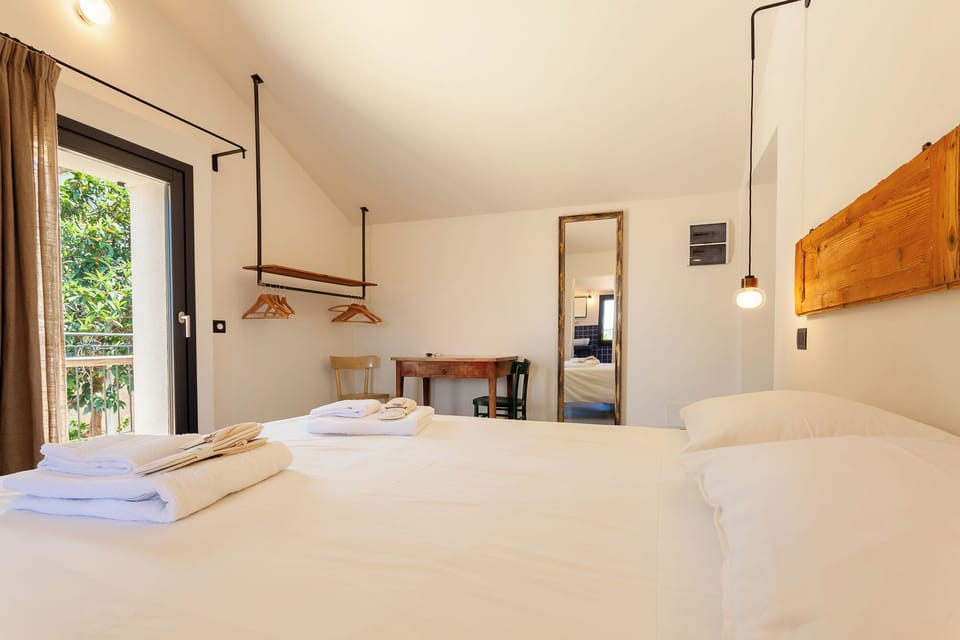 Double Room, Sea View | Premium bedding, desk, soundproofing, WiFi (free)