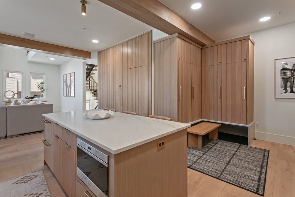 Condo, 3 Bedrooms | Interior