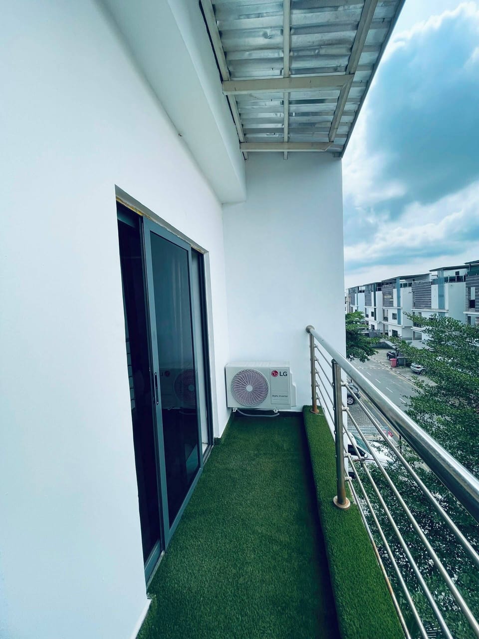 Apartment, Balcony, Courtyard View | Property grounds