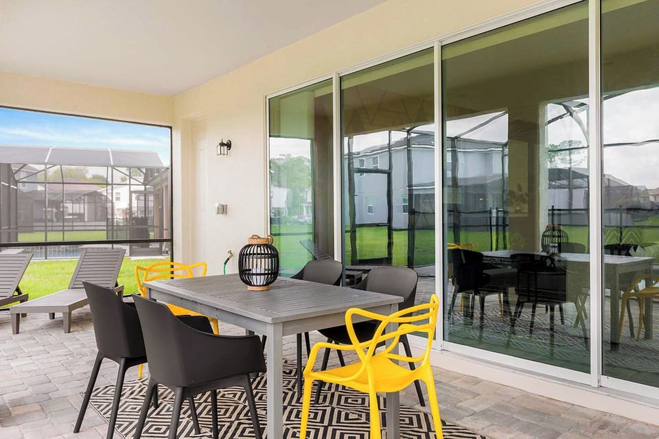 Family House, Patio, Courtyard View | Outdoor dining