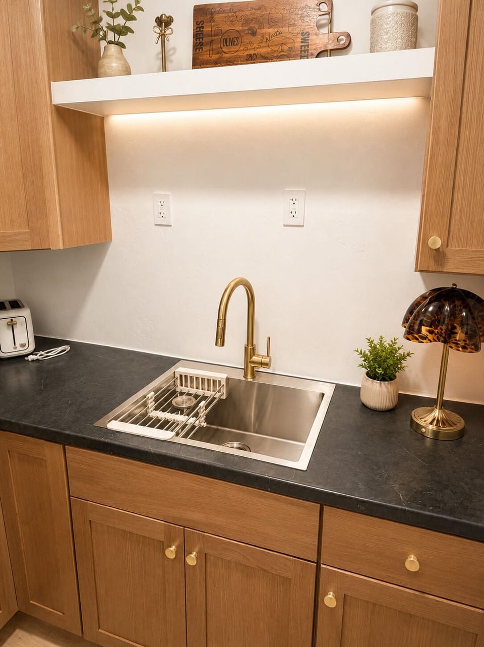 Luxury Suite, Multiple Beds, Non Smoking, Kitchenette | Private kitchen | Coffee/tea maker, mini-fridge
