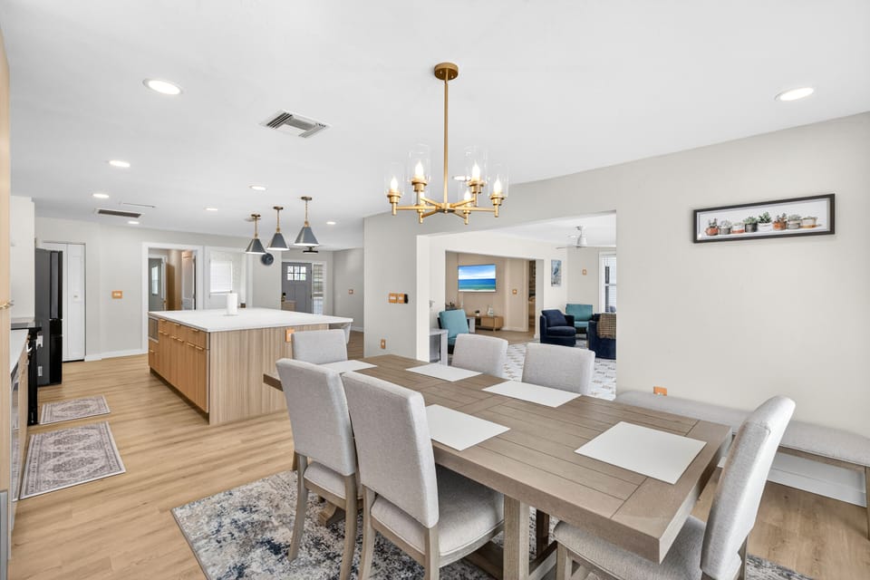 Family House, Patio | Dining room