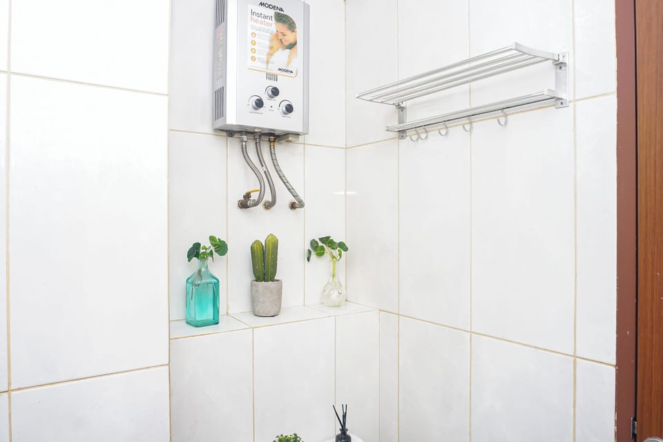 Standard Apartment | Bathroom