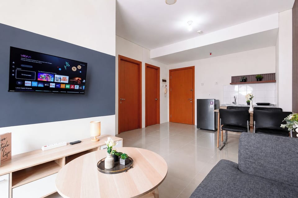 Standard Apartment | Television