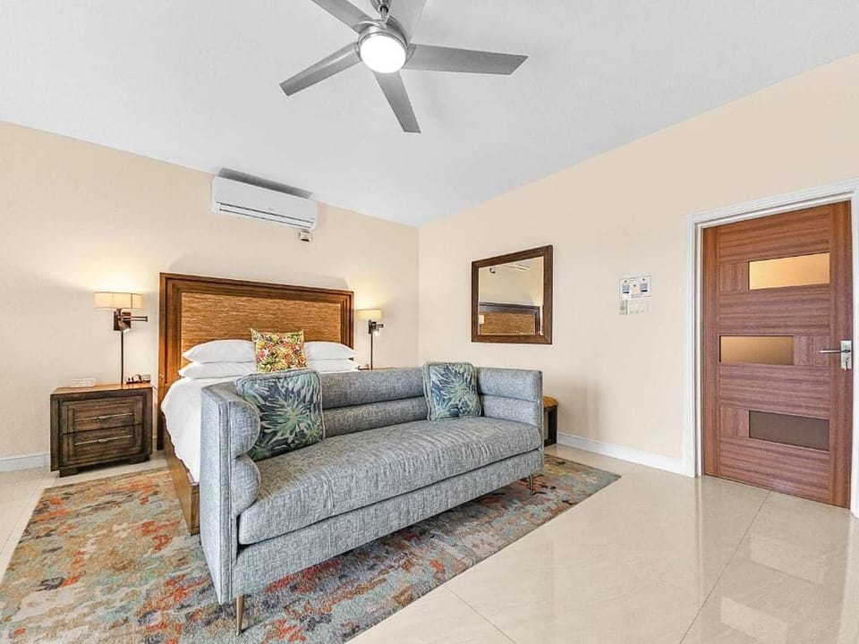 Suite | Living area