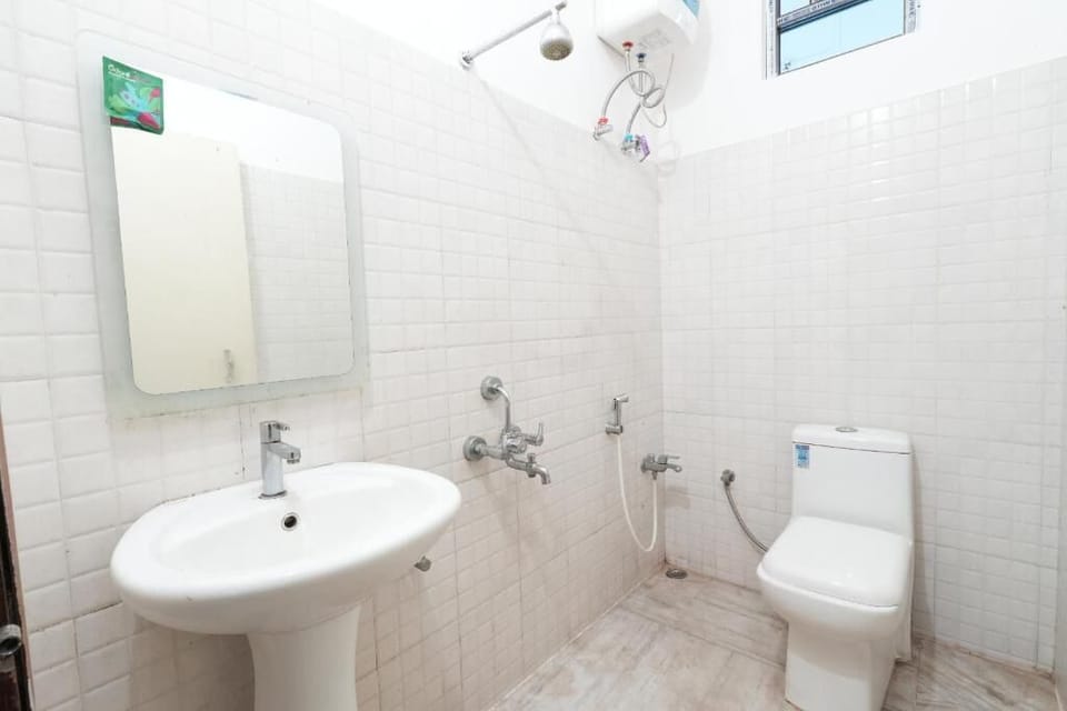 Deluxe Double Room | Bathroom