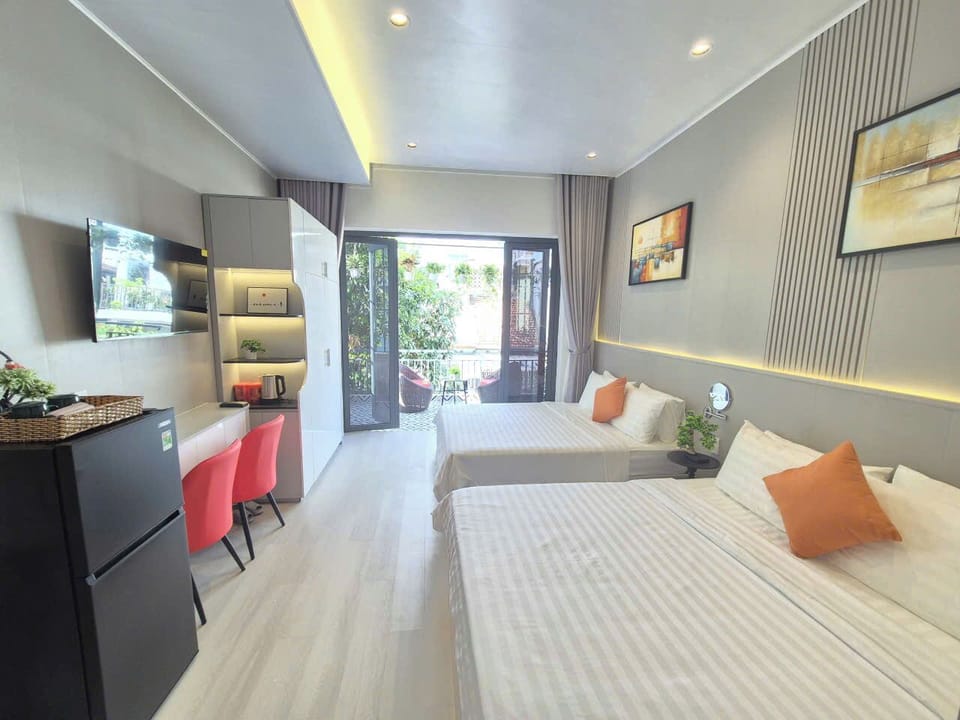 Double or Twin Room, Balcony | Laptop workspace
