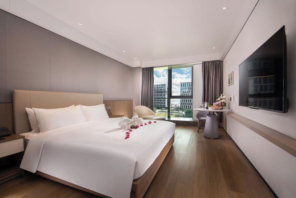 Deluxe King Room | WiFi (free), bed sheets