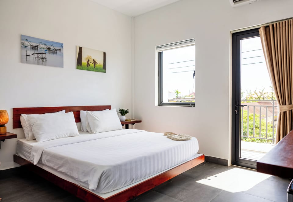 Standard Double Room, Garden View | WiFi (free), bed sheets