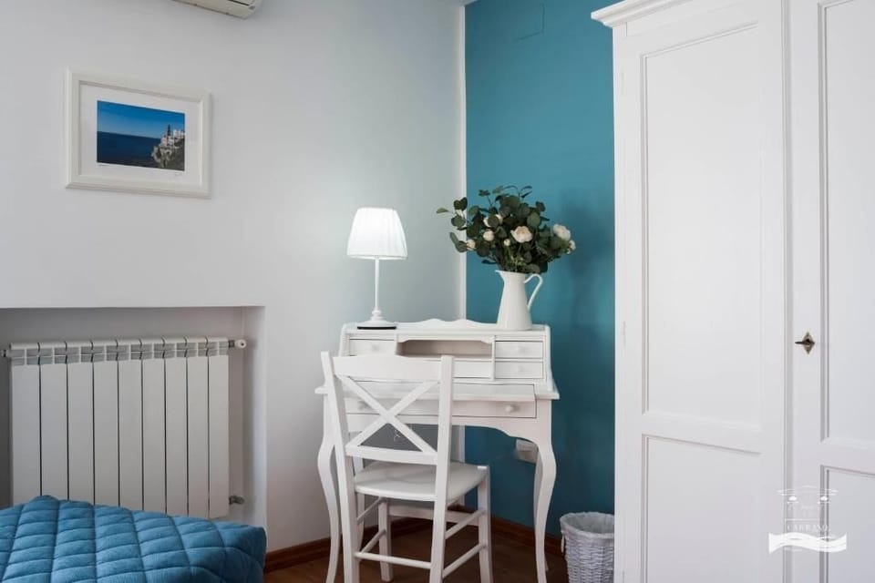 Deluxe Double Room, Sea View | Interior