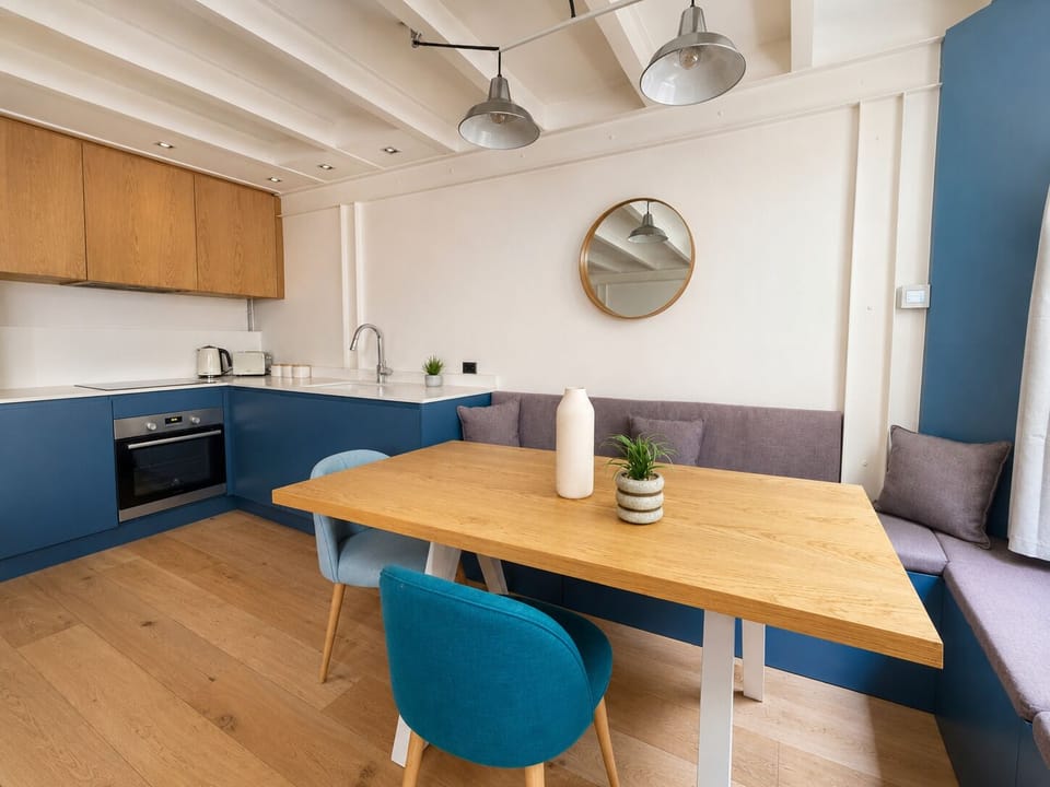 Apartment | Private kitchen | Fridge, microwave, oven, stovetop