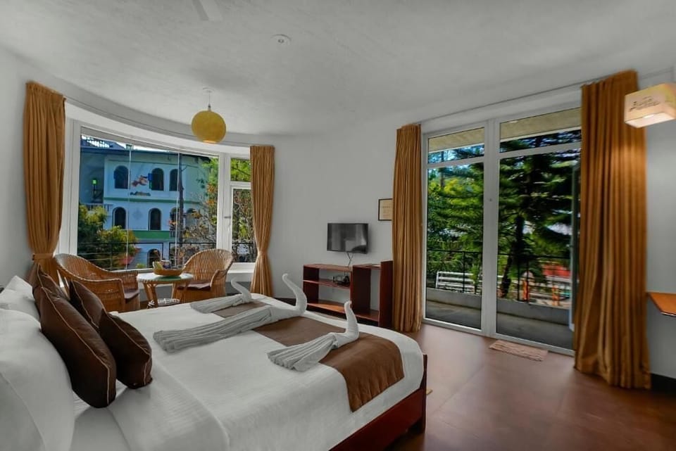 Executive Room, Garden View | Desk, WiFi (free)
