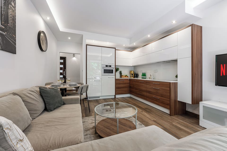 Deluxe Apartment, 2 Bedrooms, Courtyard View | Private kitchen | Espresso maker, electric kettle, highchair, griddle