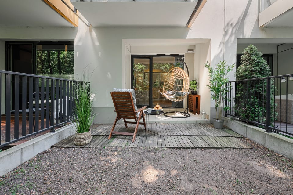 Deluxe Apartment, 2 Bedrooms, Courtyard View | Terrace/patio