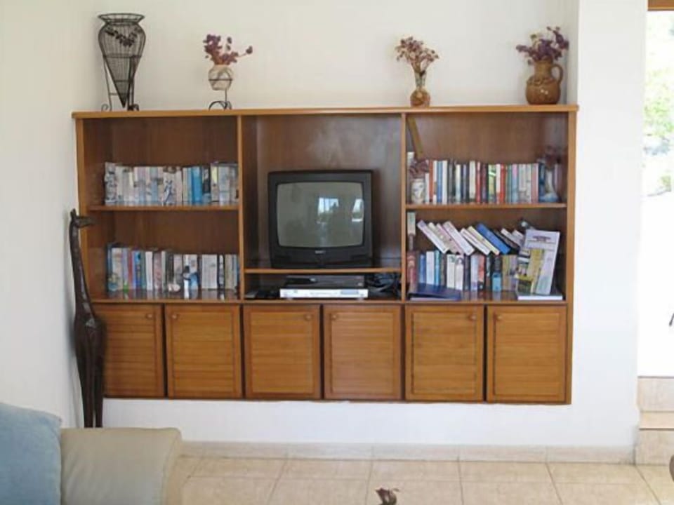 Villa, 2 Bedrooms, Sea View | Living area | 32-inch flat-screen TV with satellite channels, TV, DVD player