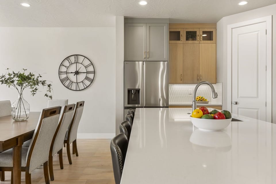 Townhome, 4 Bedrooms | Dining