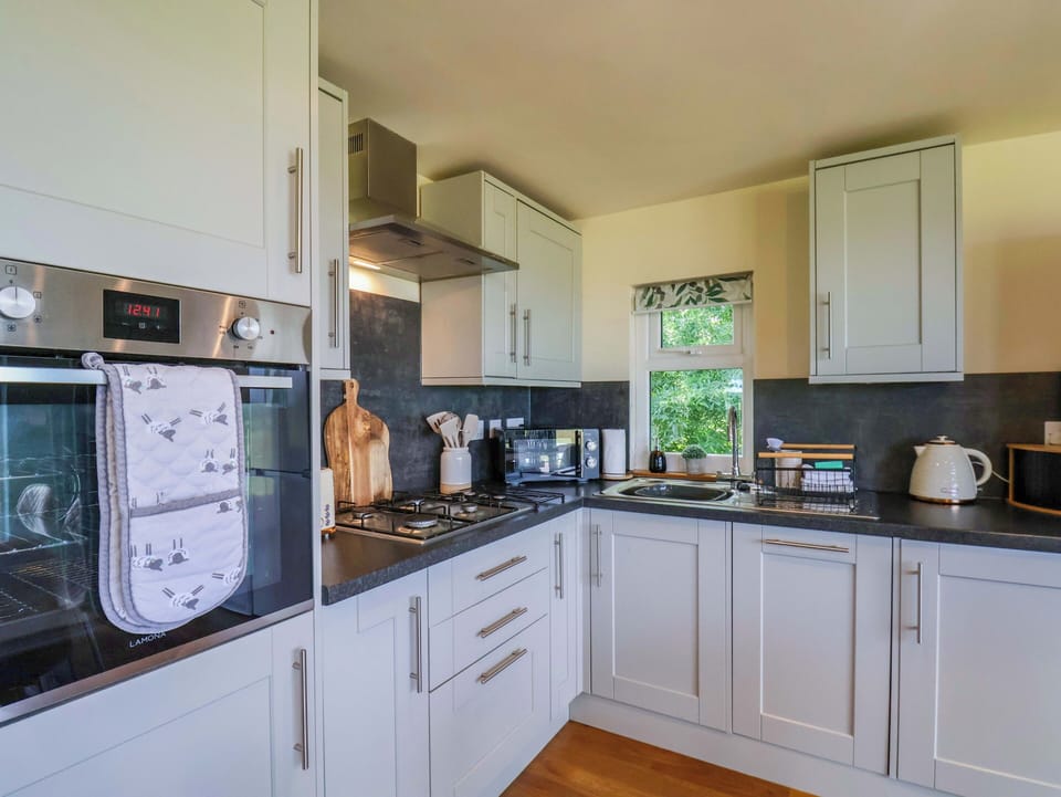 Dishwasher, cookware/dishes/utensils