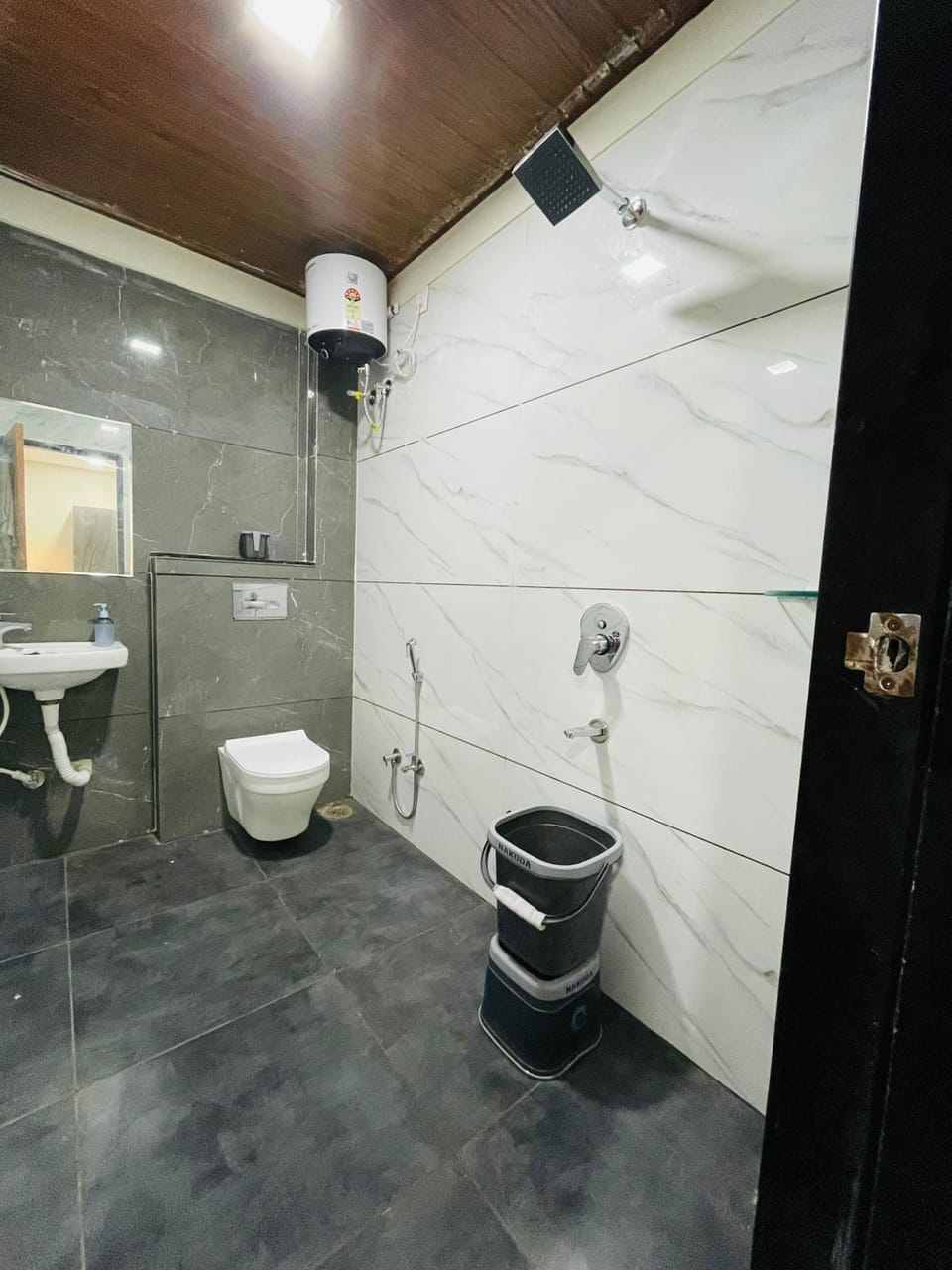 Shower, towels, soap