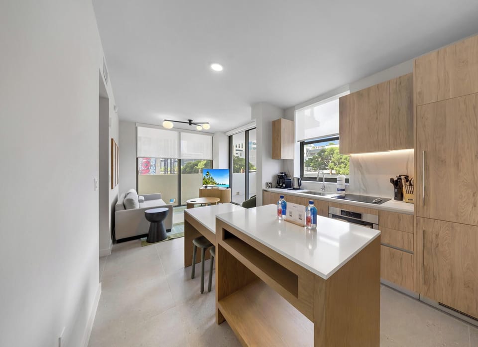 Condo, Balcony, City View | Interior