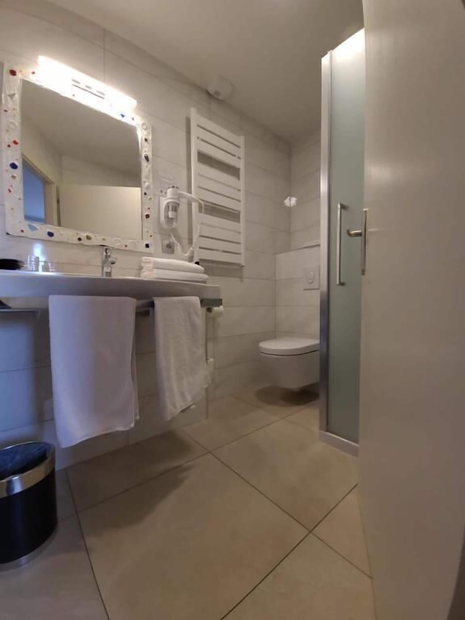 Comfort Double Room | Bathroom | Towels