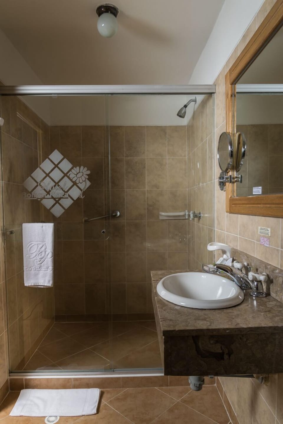 Hotel Bolivar Plaza Hotel in Armenia