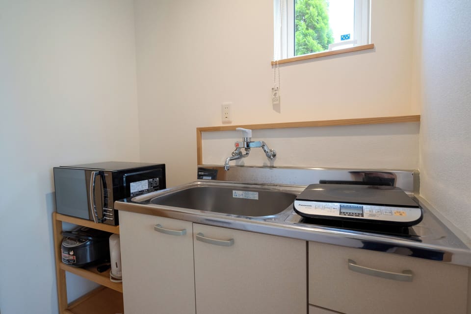 Basic House, 2 Bedrooms, City View | Private kitchen