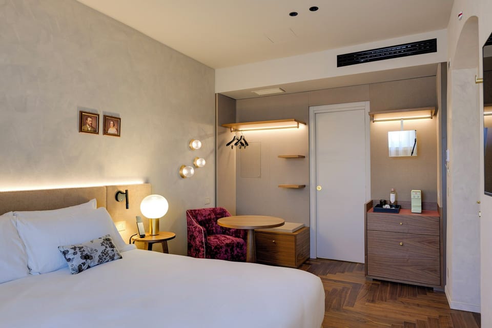 Classic Double or Twin Room, Hill View | In-room safe, desk, laptop workspace, blackout drapes