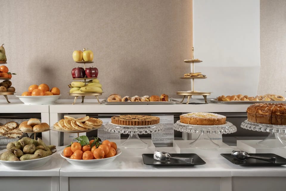 Daily buffet breakfast for a fee