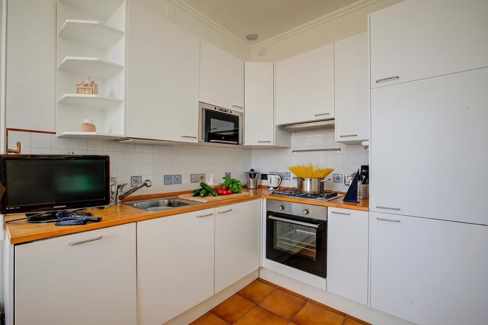 Standard Apartment, 2 Bedrooms, Microwave (Respiro Di Mare Cavi Di Lavagna) | Private kitchen