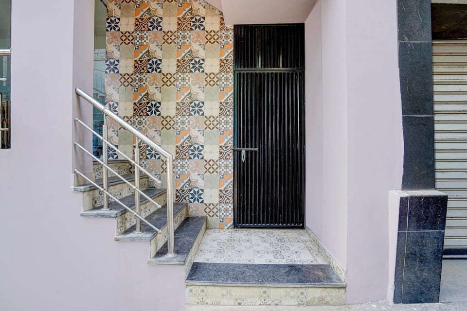 House | Reception