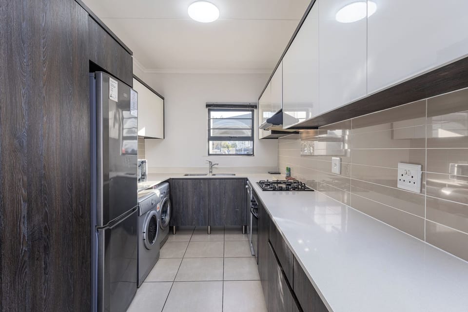 Deluxe Apartment, Garden View | Private kitchen