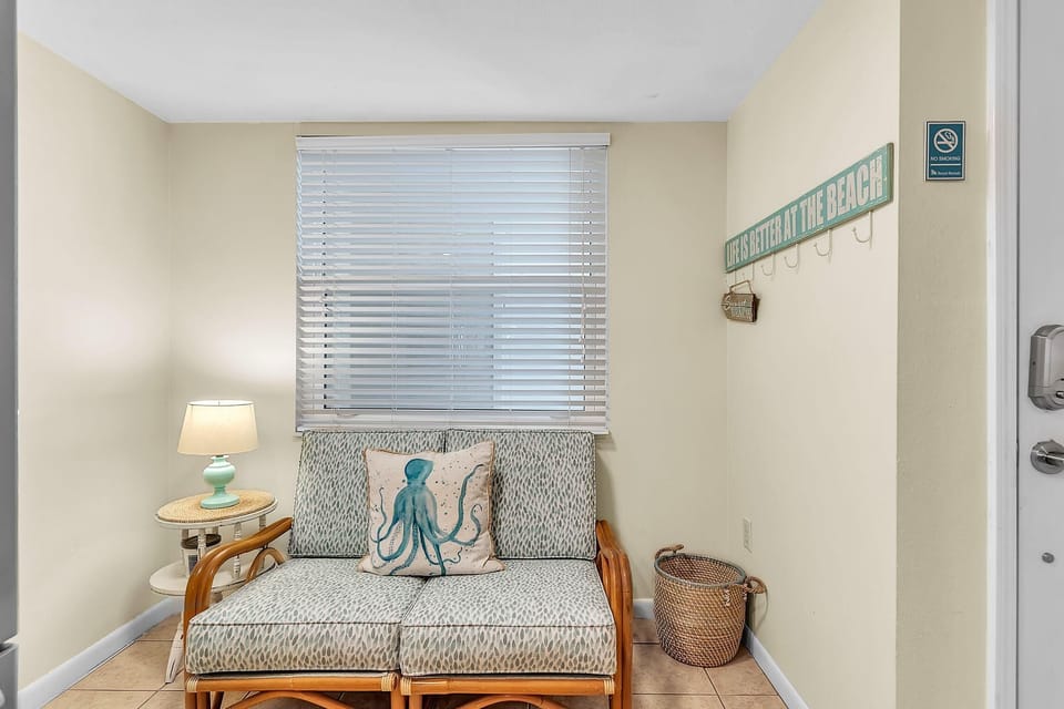 Condo, 1 King Bed (Shalimar 302) | Interior