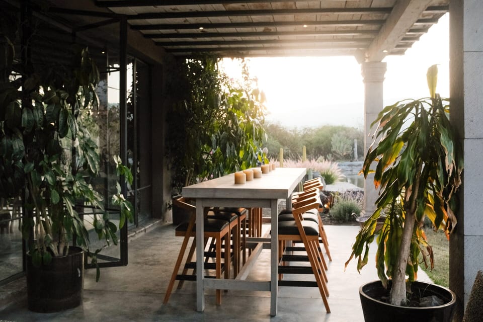 Outdoor dining