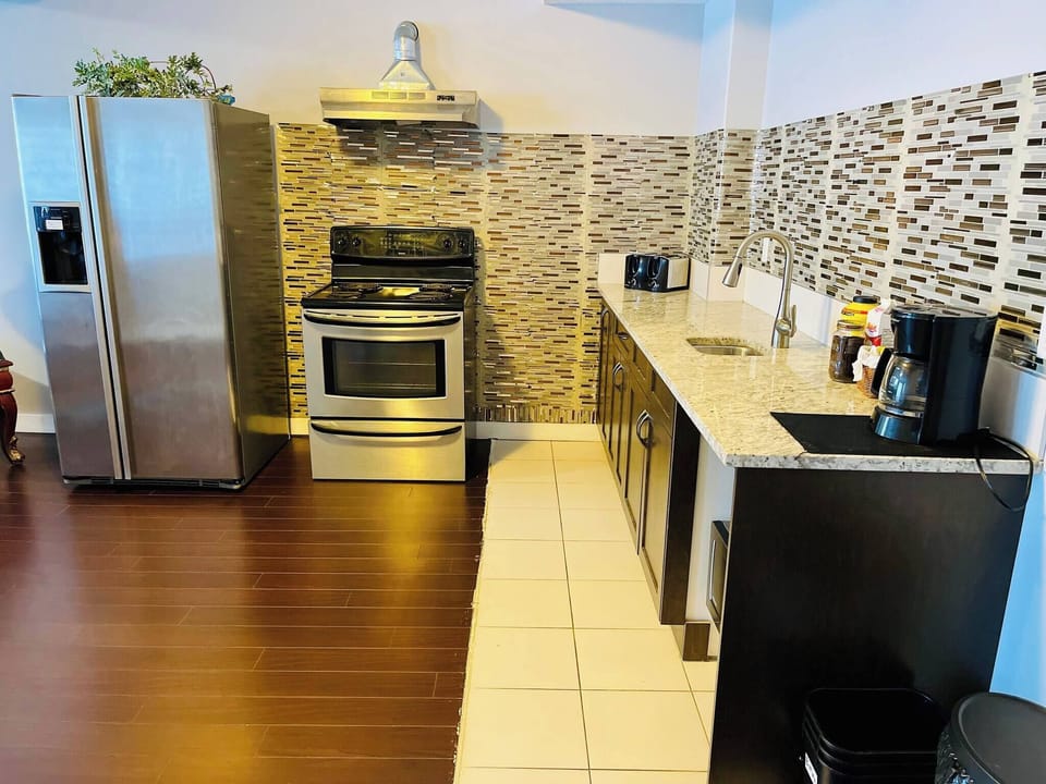 House, 2 Bedrooms, Balcony | Private kitchen