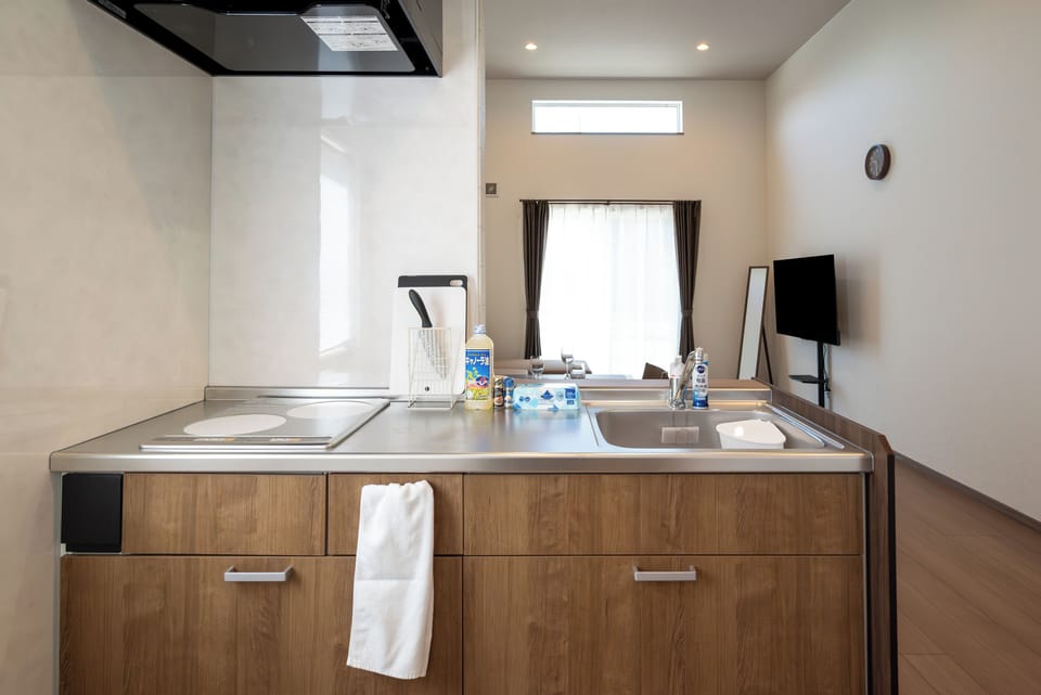 Basic House, 2 Bedrooms, City View | Private kitchen