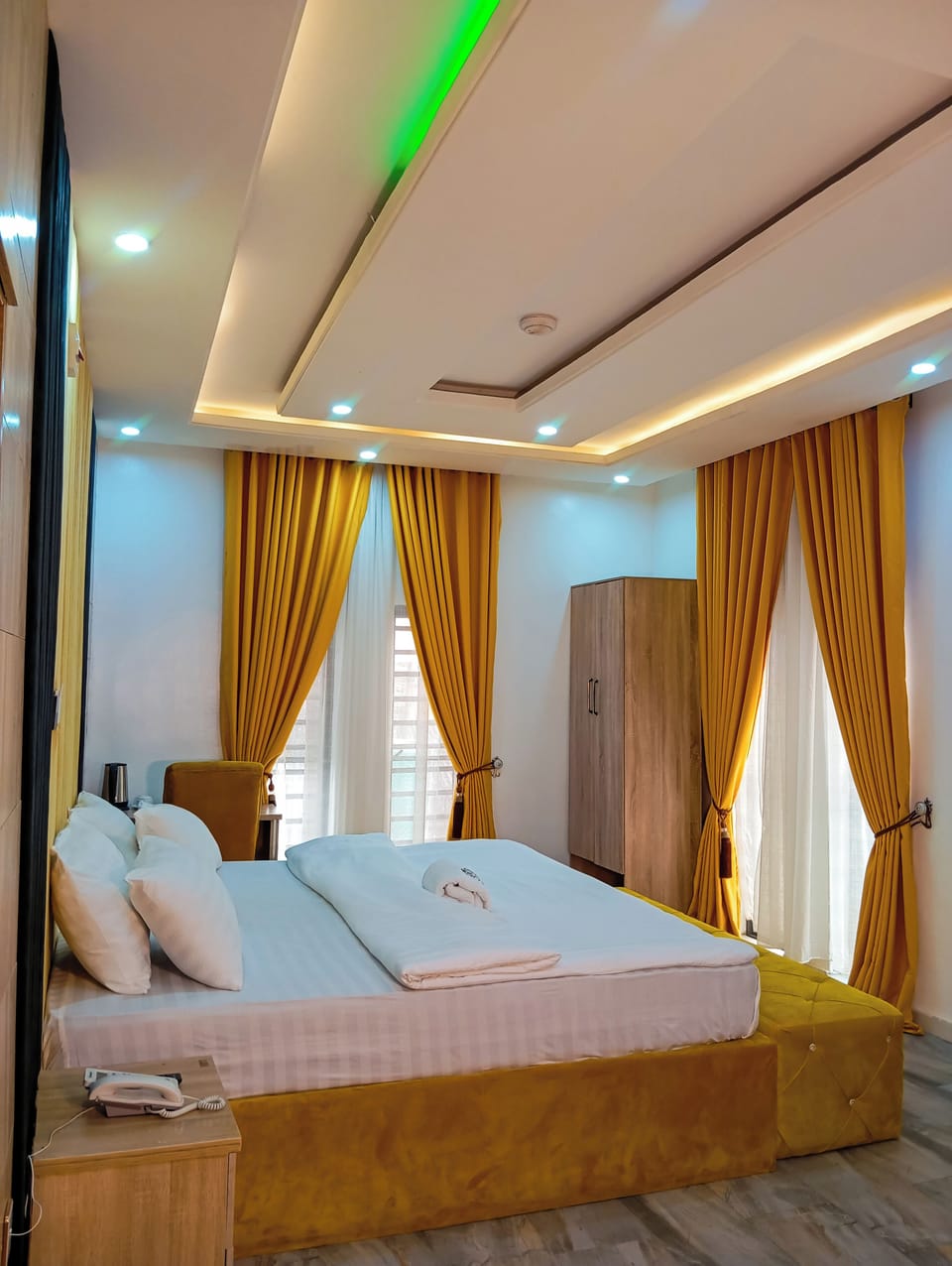 Classic Double Room | Desk, laptop workspace