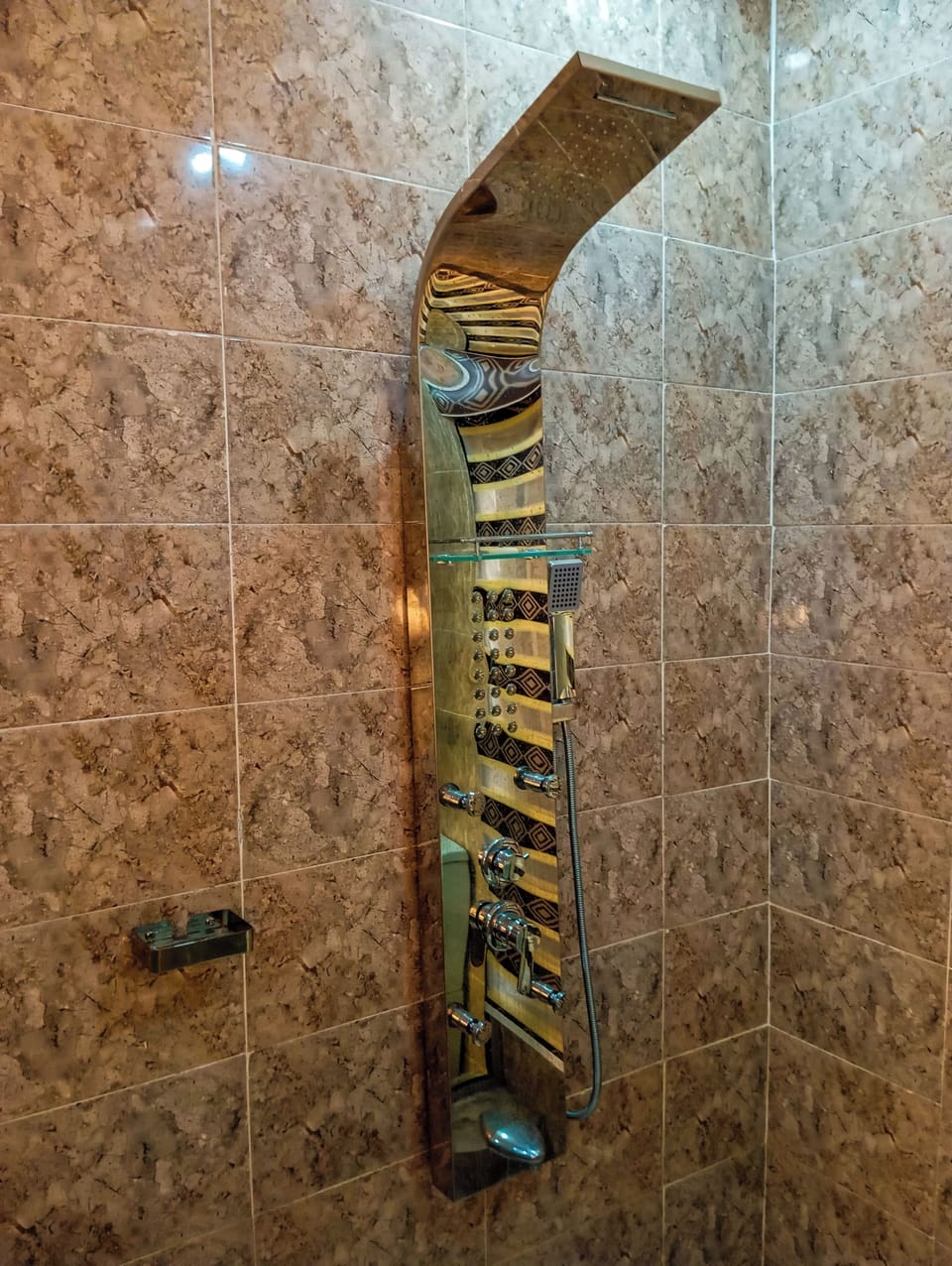 Classic Double Room | Bathroom | Shower, towels, soap, toilet paper