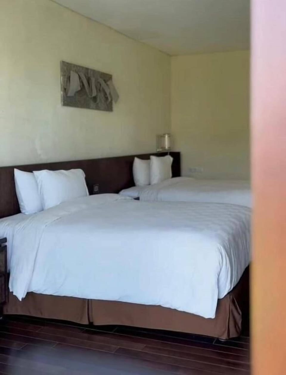 Twin Room, Multiple Beds | Desk, WiFi (free)