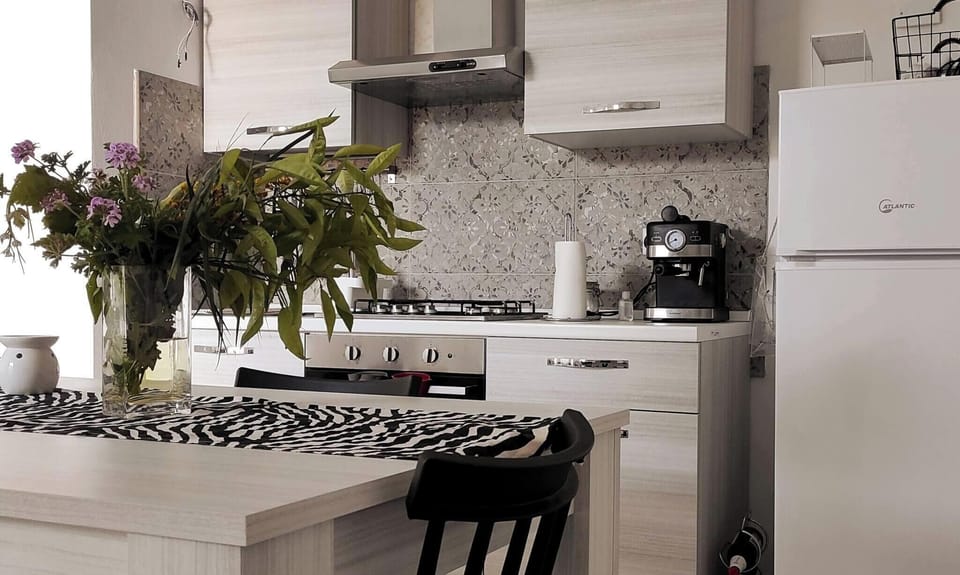 Apartment, 3 Bedrooms, Balcony | Interior