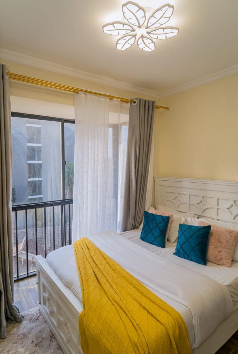 Classic Apartment, Balcony, City View | Desk, laptop workspace, iron/ironing board, WiFi (free)