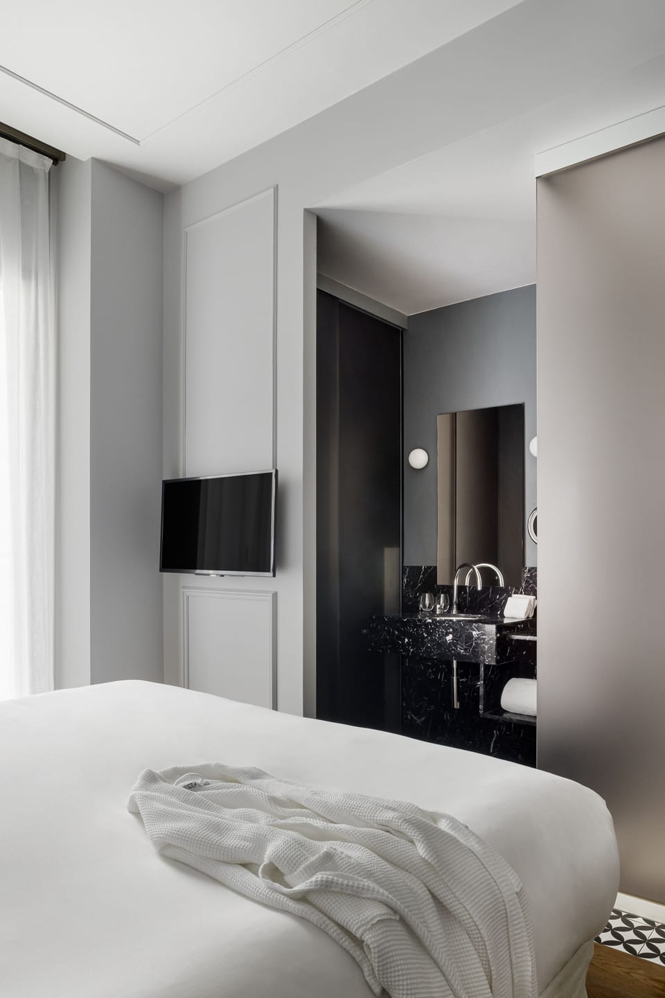 Shower, rainfall showerhead, eco-friendly toiletries, hair dryer