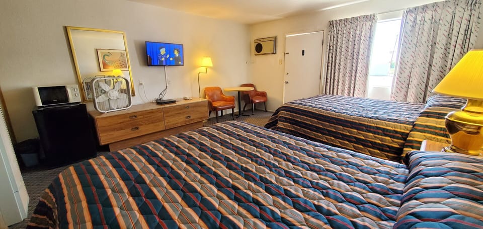 Room, 2 Queen Beds | WiFi (free), bed sheets