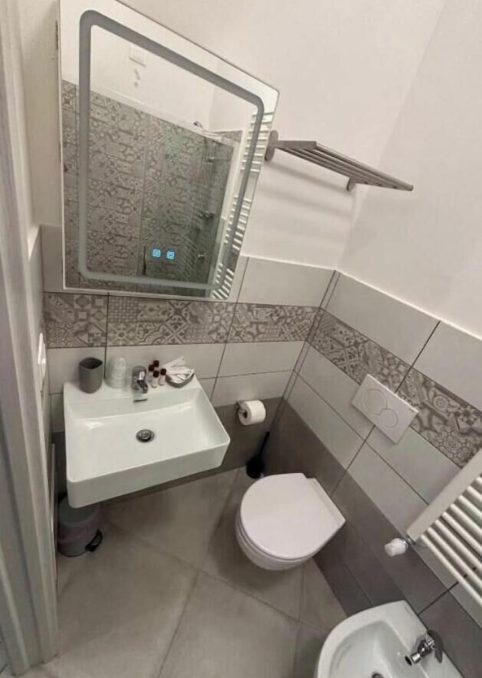 Quadruple Room | Bathroom | Shower, hair dryer, towels, soap