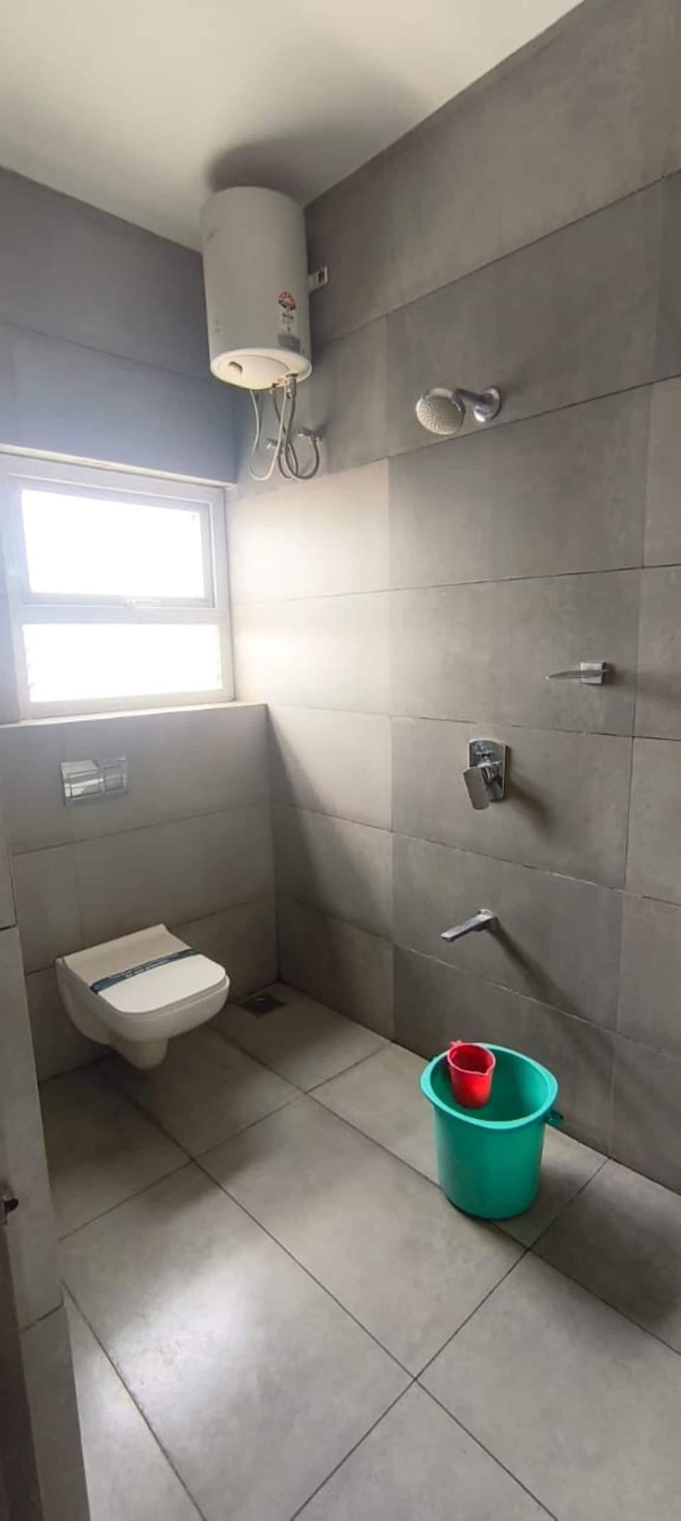 Premium Double Room | Bathroom | Free toiletries, towels, soap, shampoo