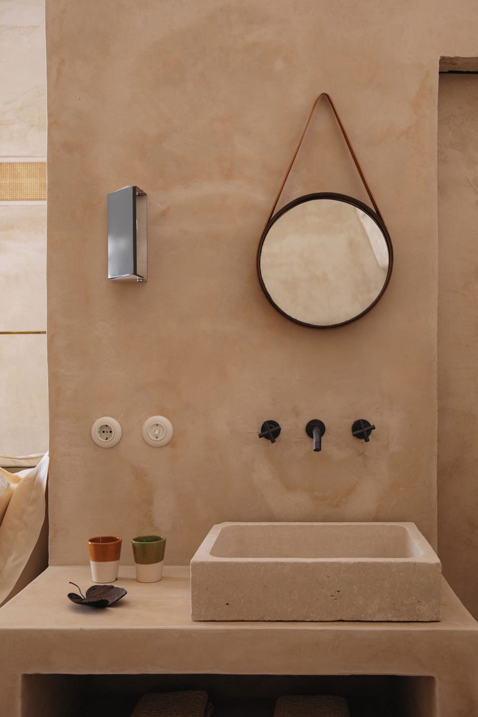Double Room | Bathroom | Hair dryer, soap, shampoo, toilet paper