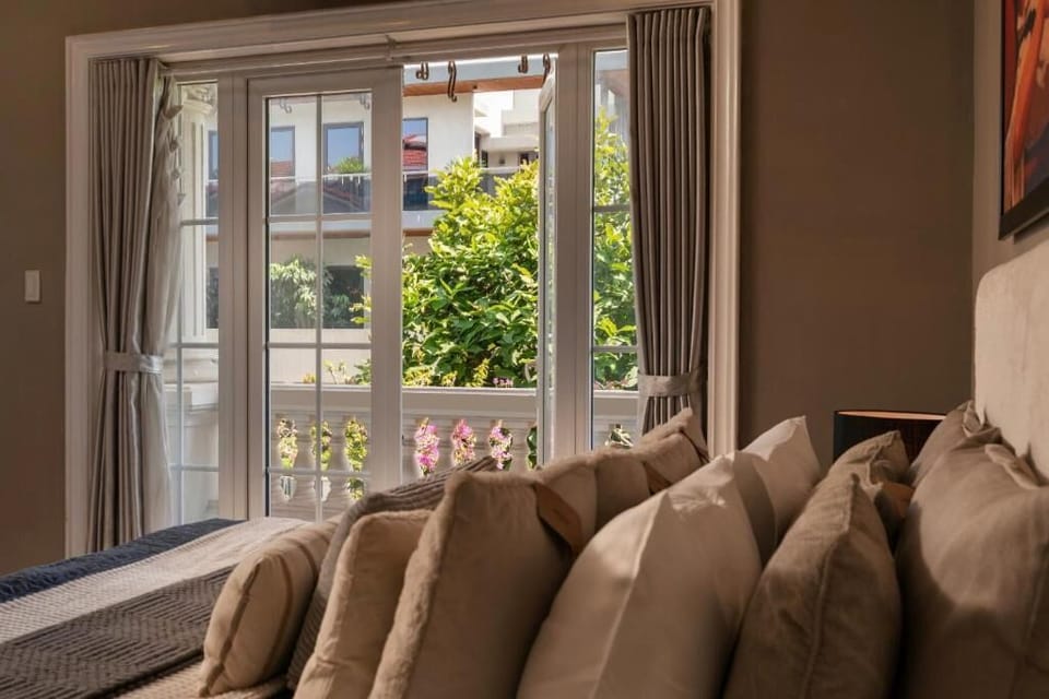 Villa, 6 Bedrooms | Garden view