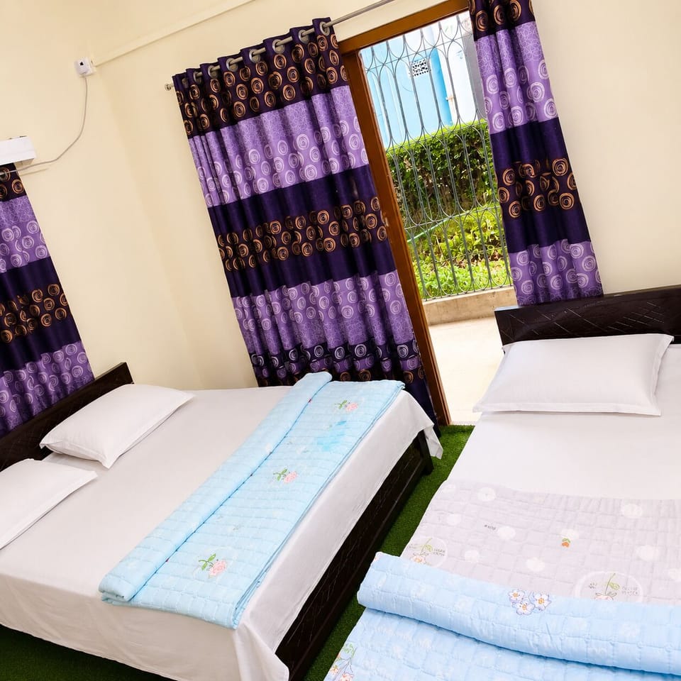 Double or Twin Room, City View | In-room safe, WiFi (free)